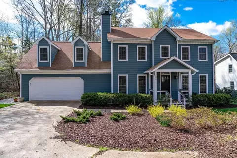 290 Oakmere Dr, Alpharetta, GA 30009