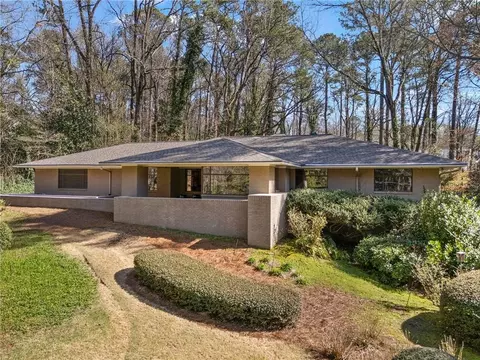 374 Londonberry Rd, Atlanta, GA 30327