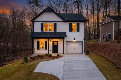 7603 Beachwood Dr, Murrayville, GA 30564