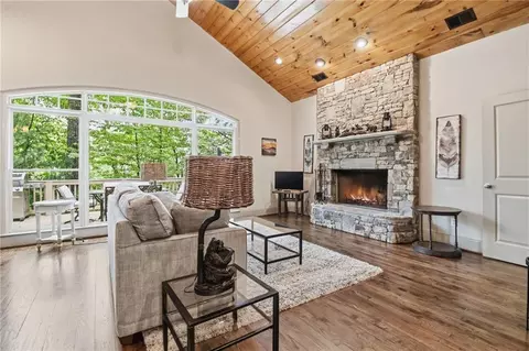 1105 Valley View Dr, Big Canoe, GA 30143