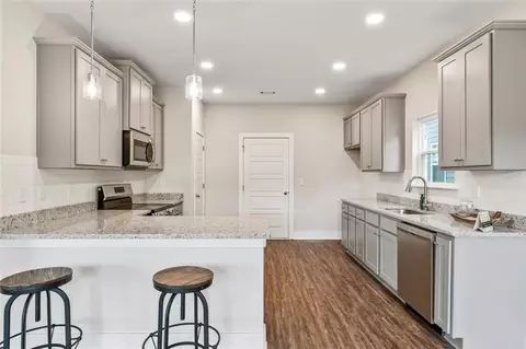 Kitchen - 11201 Cornerstone Way, Hampton, GA 30228 photo 1 of 5