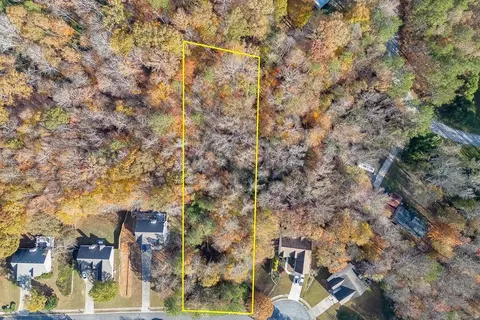 5137 Yellow Stone Dr, Flowery Branch, GA 30542