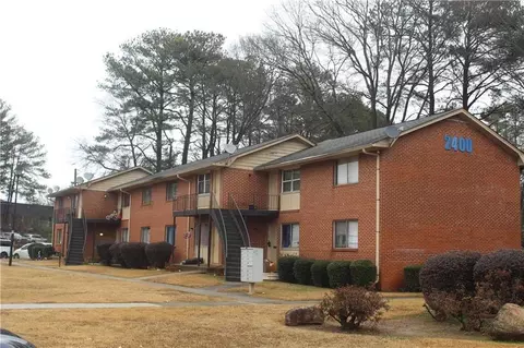 2400 N Beverly Hills Dr, Chamblee, GA 30341 photo 4