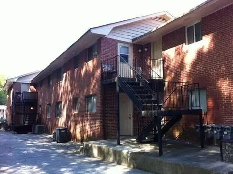 2400 N Beverly Hills Dr, Chamblee, GA 30341 photo 3