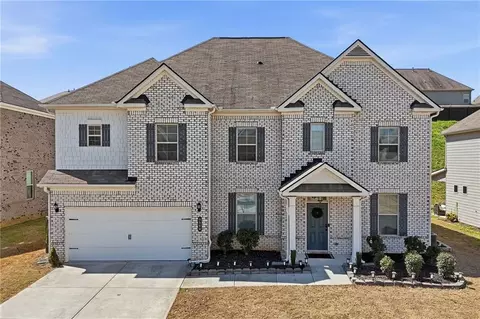 5560 Mirror Lake Dr, Cumming, GA 30028