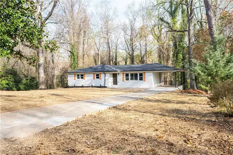 311 Lynnwood Dr, Woodstock, GA 30188