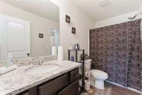 Bath - 801 Relic Rdg, Hampton, GA 30228 photo 1 of 2