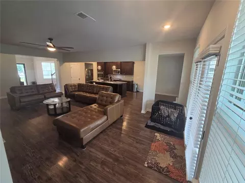 Living - 801 Relic Rdg, Hampton, GA 30228 photo 1 of 2
