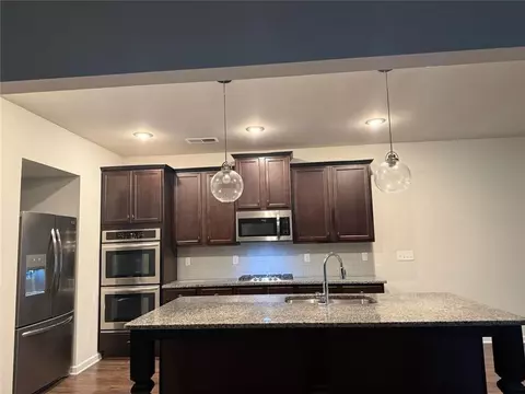 Kitchen - 801 Relic Rdg, Hampton, GA 30228 photo 3 of 4
