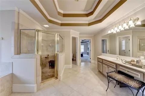 Bath - 7640 Stratton Pt, Suwanee, GA 30024 photo 6 of 10