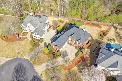 View/Area - 7640 Stratton Pt, Suwanee, GA 30024 photo 4 of 15