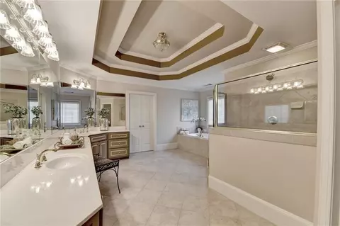 Bath - 7640 Stratton Pt, Suwanee, GA 30024 photo 2 of 10