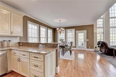 Kitchen - 7640 Stratton Pt, Suwanee, GA 30024 photo 5 of 11
