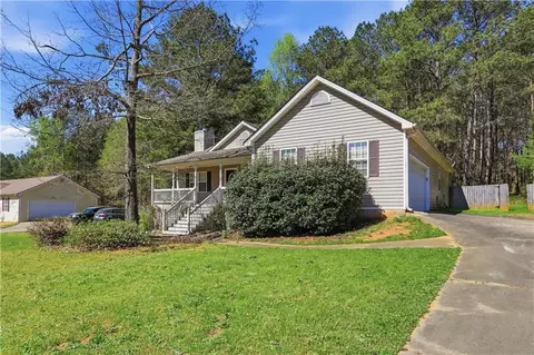 330 Chestnut Dr, Covington, GA 30016 photo 3
