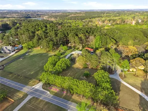 View/Area - 2452 Camp Mitchell Rd, Grayson, GA 30017 photo 3 of 4