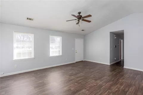 105 Valley Ct, Covington, GA 30016 photo 3