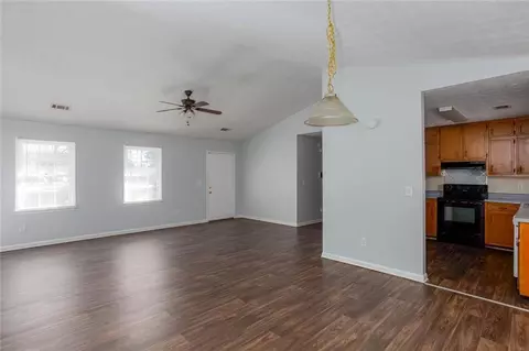 105 Valley Ct, Covington, GA 30016 photo 6