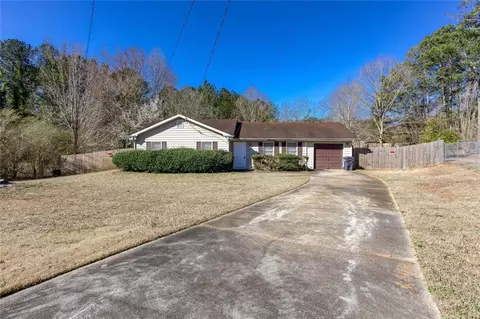 105 Valley Ct, Covington, GA 30016 photo 2