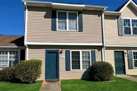 426 Bainbridge Dr, Mcdonough, GA 30253