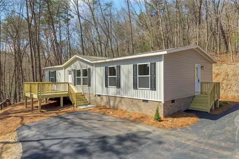 136 Poplar Dr, Dawsonville, GA 30534