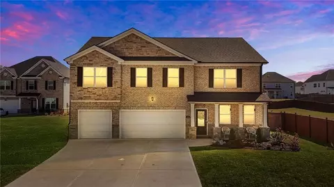 458 Blue Juniper Cir, Loganville, GA 30052