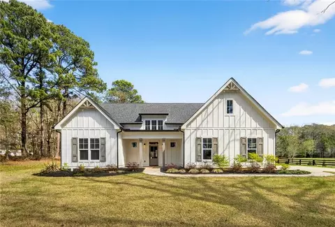3306 Cox Cemetery Rd, Social Circle, GA 30025