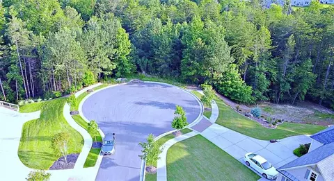 6927 Conifer Ct, Flowery Branch, GA 30542