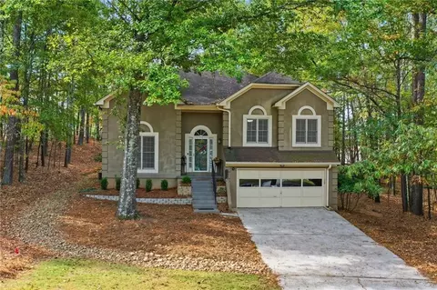 945 Club Chase Ct, Roswell, GA 30076