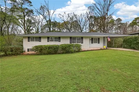 4144 Cedar Knoll Dr, Tucker, GA 30084