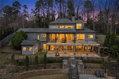 4801 Propes Dr, Oakwood, GA 30566
