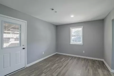 1089 Travis Rd, Gainesville, GA 30501 photo 8