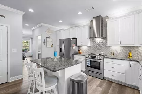 5834 Ridgedale Ct, Gainesville, GA 30506