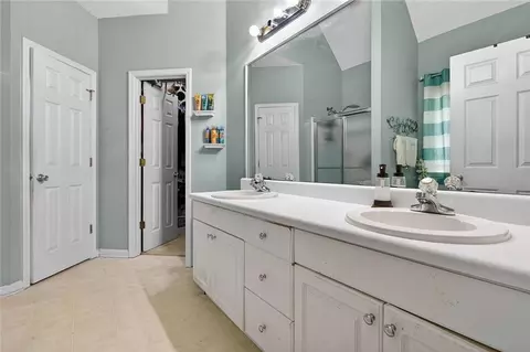 Bath - 130 Camerons Way, Covington, GA 30016 photo 2 of 3