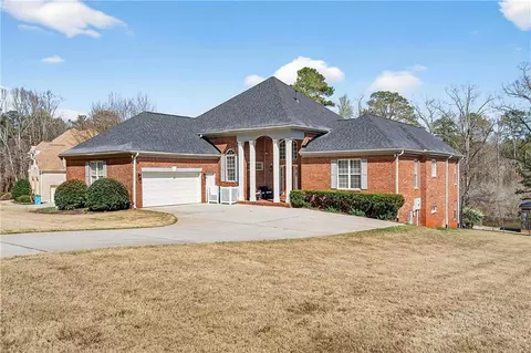 1037 Lyndhurst Way SE, Conyers, GA 30013