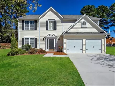 1010 Hidden Pond Ln, Roswell, GA 30075