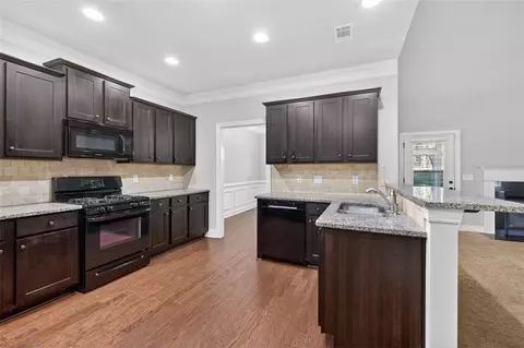 813 Ideal Pl, Winder, GA 30680 photo 12