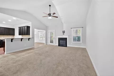 813 Ideal Pl, Winder, GA 30680 photo 6