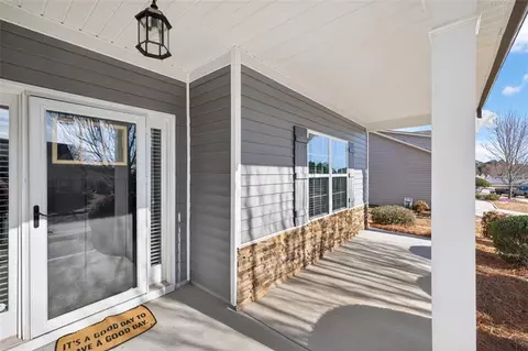 813 Ideal Pl, Winder, GA 30680 photo 3