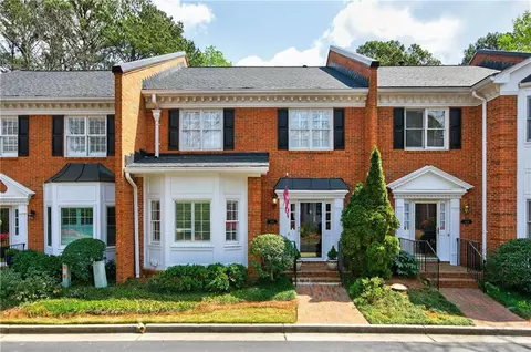5441 Trentham Dr, Dunwoody, GA 30338