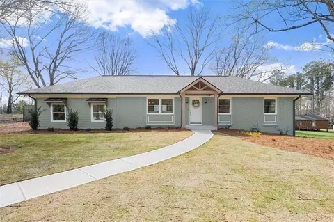 110 Woodglen Dr, Woodstock, GA 30188