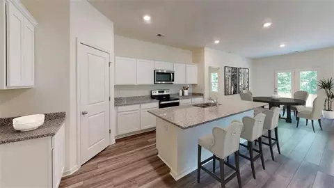 7 Silverton Dr, Dacula, GA 30019 photo 2