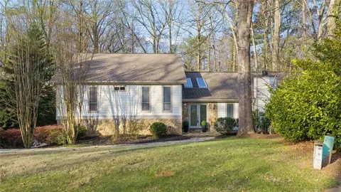 525 Spender Trce, Atlanta, GA 30350