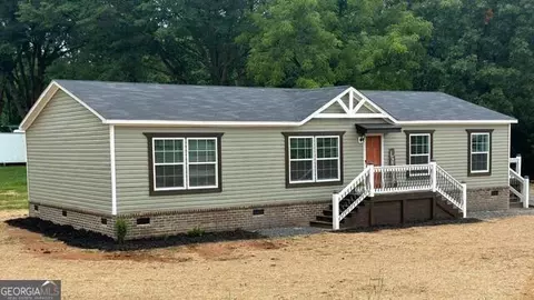 67 Hulsey Mill Rd, Cleveland, GA 30528