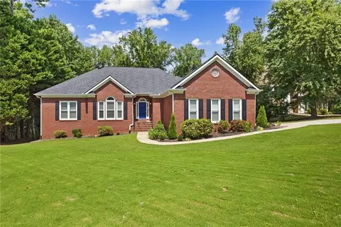 2724 Still Farms Pl, Lawrenceville, GA 30043