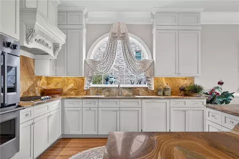 Kitchen - 8440 Merion Dr, Duluth, GA 30097 photo 3 of 8