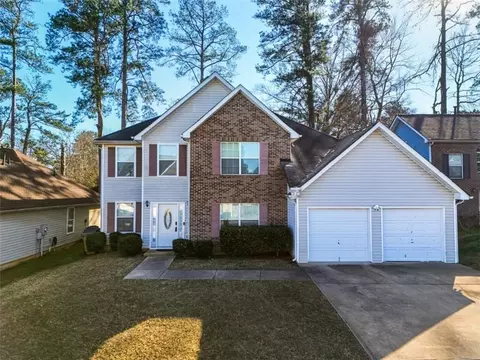 8567 Regent St, Jonesboro, GA 30238