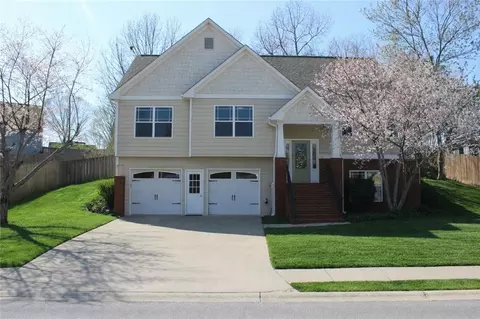24 Maple Grove Dr, Adairsville, GA 30103
