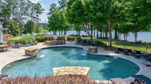 549 Old Phoenix Rd #104, Eatonton, GA 31024