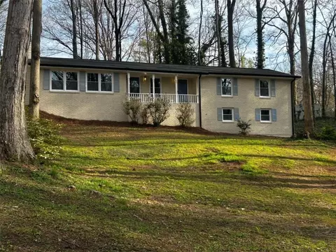 128 Sharon Ct, Dallas, GA 30132