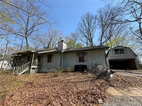 375 Strickland Rd, Alpharetta, GA 30004